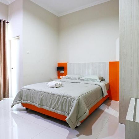 Velozip Kos Exclusive Apartment Surabaya Exterior photo